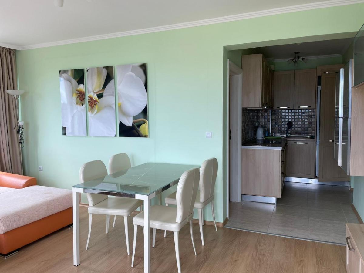 Sea View Apartment بالشيك المظهر الخارجي الصورة